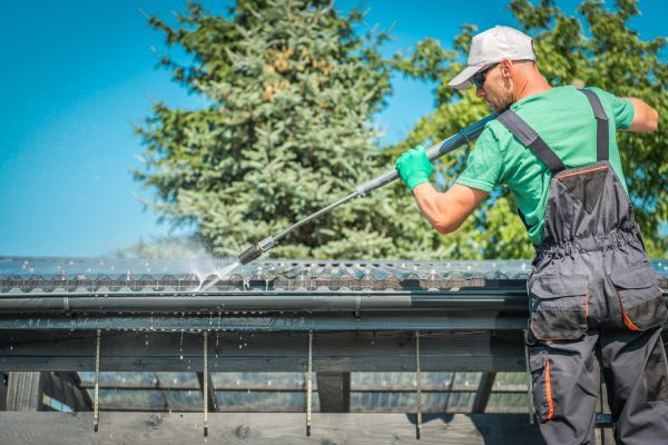 Cost of Gutter Power Washing in Orange Park