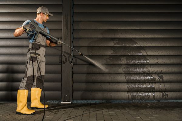 Cost of Garage Pressure Washing in Orange Park