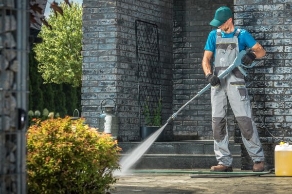 Outside House Cleaning in Orange Park