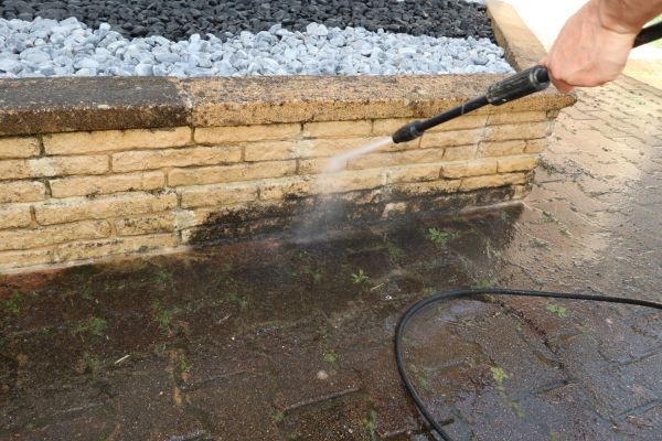 Cost of Retaining Wall Power Washing in Orange Park