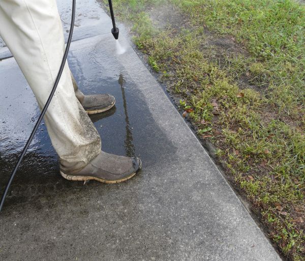 Cost of Concrete Slab Powerwashing in Orange Park